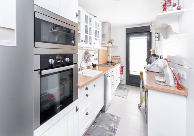 3 Zimmer Wohnung zu verkaufen in Zaidin, Granada Stadt mit Garage - 259.000 € (Ref: 10035566)