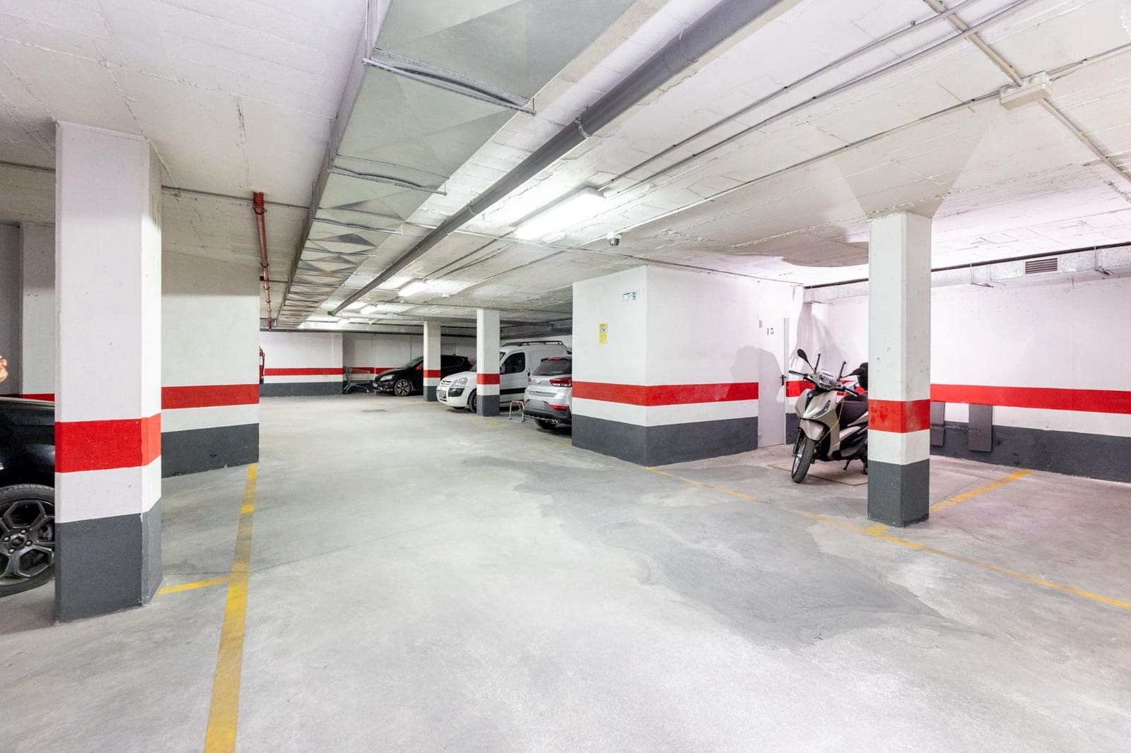 3 Zimmer Wohnung zu verkaufen in Granada Stadt mit Garage - 259.000 € (Ref: 10035566)