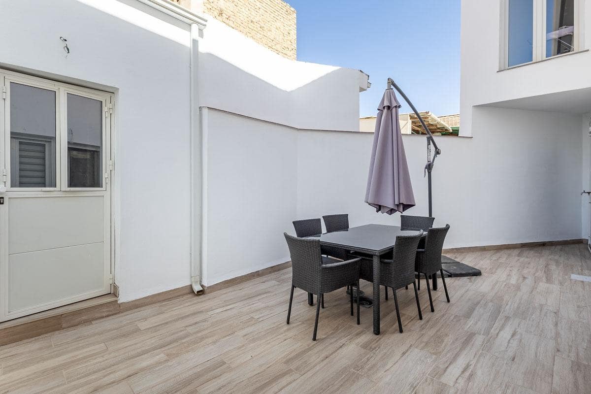 4 soveværelse Rækkehus til salg i Churriana de la Vega - € 245.000 (Ref: 10035567)