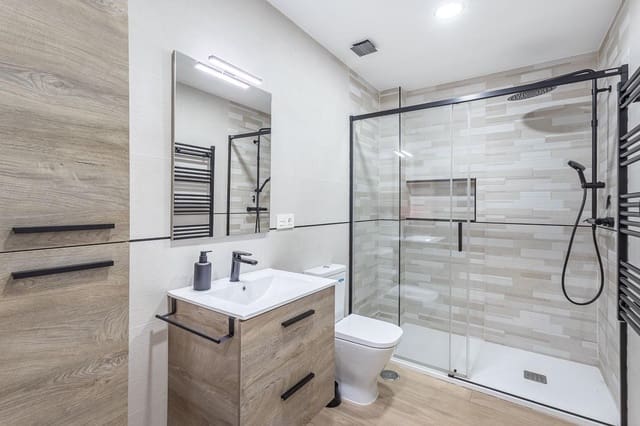 4 slaapkamer Rijtjeshuis te koop in Churriana de la Vega - € 245.000 (Ref: 10035567)