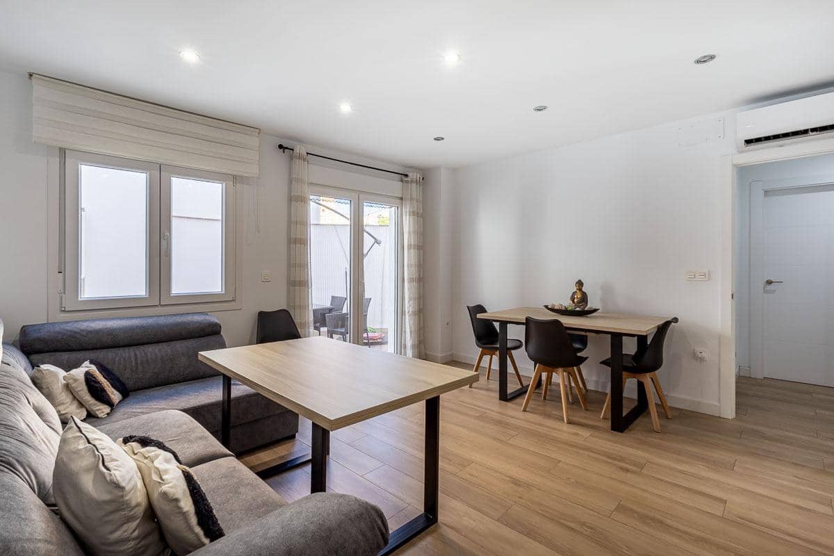 4 soveværelse Rækkehus til salg i Churriana de la Vega - € 245.000 (Ref: 10035567)