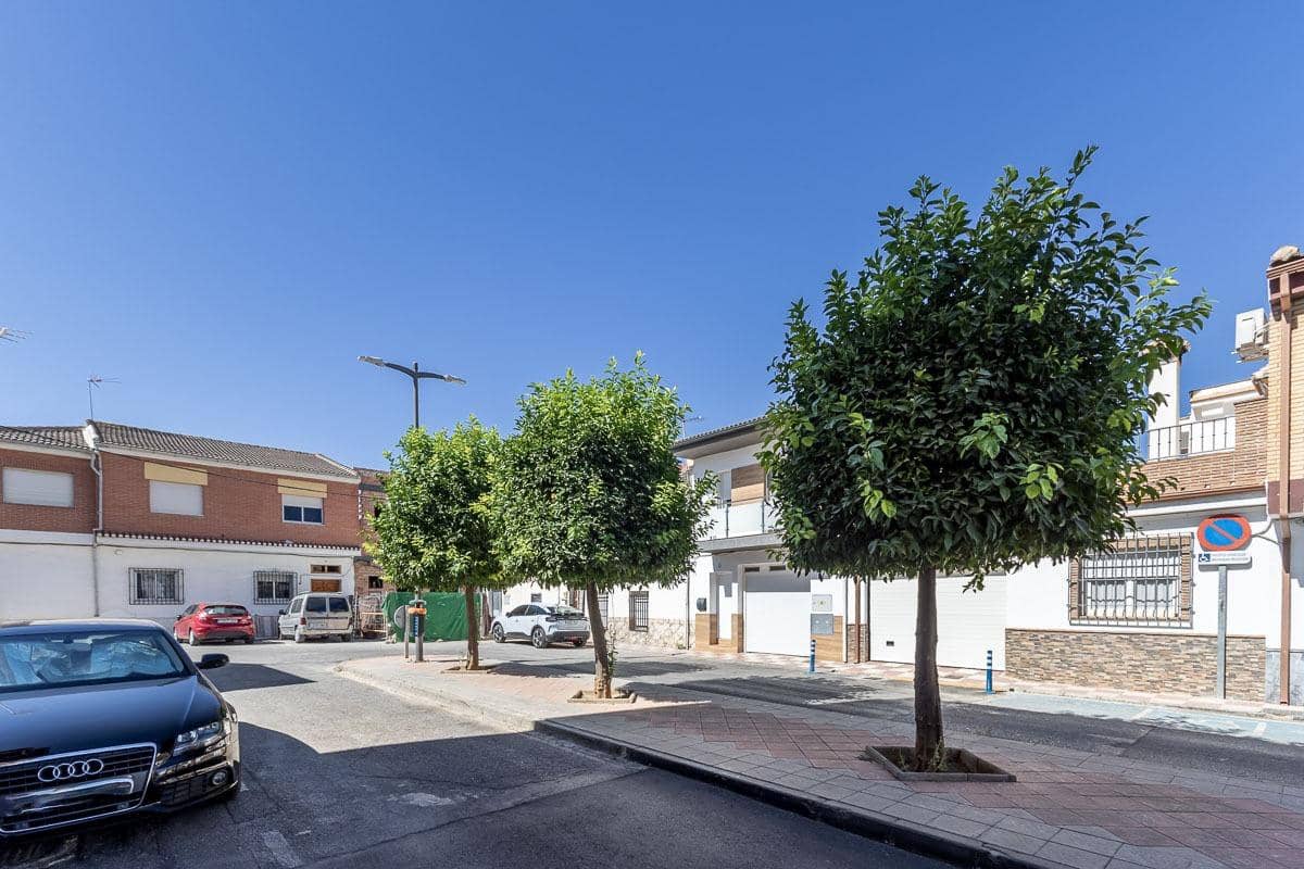 4 soveværelse Rækkehus til salg i Churriana de la Vega - € 245.000 (Ref: 10035567)