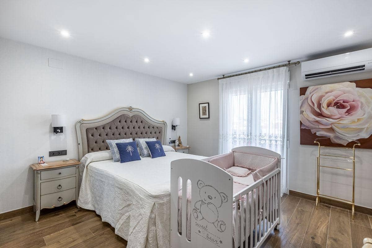 4 chambre Villa/Maison Semi-Mitoyenne à vendre à Peligros avec garage - 349 000 € (Ref: 10041323)