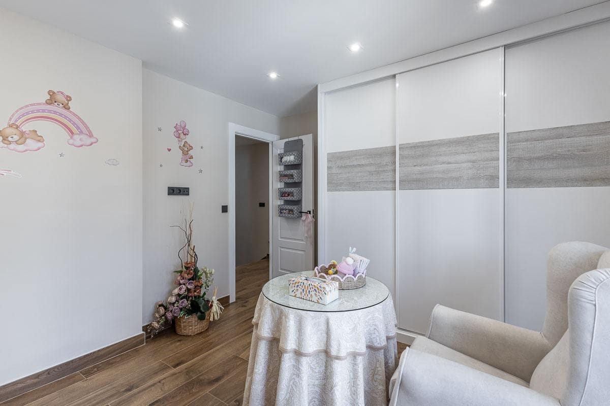 4 chambre Villa/Maison Semi-Mitoyenne à vendre à Peligros avec garage - 349 000 € (Ref: 10041323)