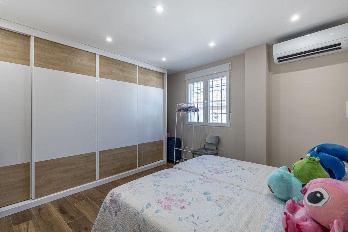 4 chambre Villa/Maison Semi-Mitoyenne à vendre à Peligros avec garage - 349 000 € (Ref: 10041323)