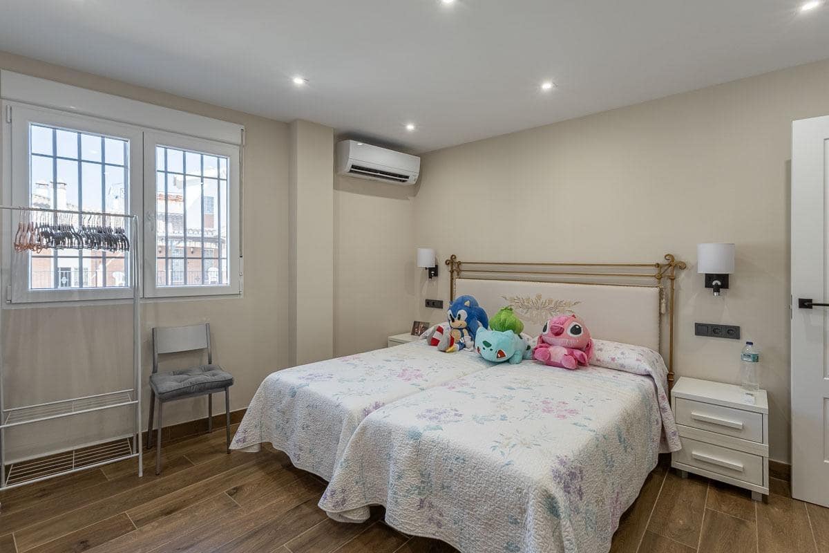 4 chambre Villa/Maison Semi-Mitoyenne à vendre à Peligros avec garage - 349 000 € (Ref: 10041323)