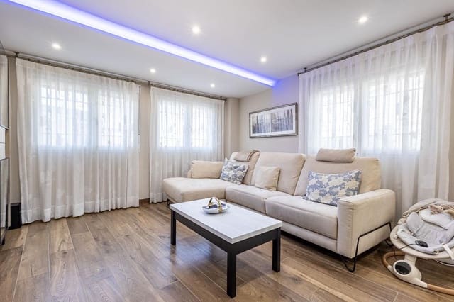4 chambre Villa/Maison Semi-Mitoyenne à vendre à Peligros avec garage - 349 000 € (Ref: 10041323)