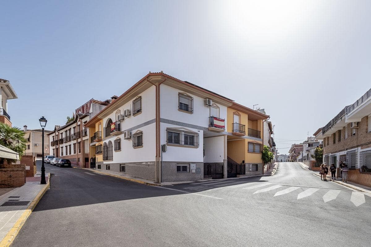 4 chambre Villa/Maison Semi-Mitoyenne à vendre à Peligros avec garage - 349 000 € (Ref: 10041323)