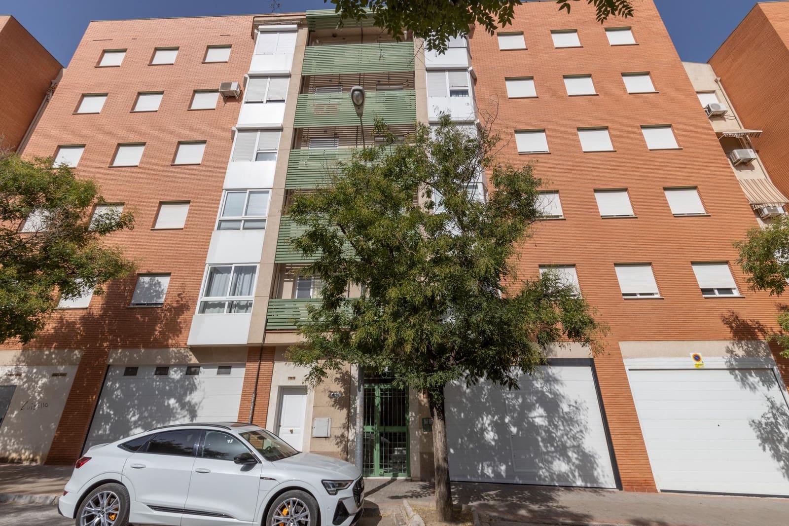 4 makuuhuone Asunto myytävänä paikassa Granada kaupunki mukana 
autotalli - 239 000 € (Ref: 10041324)