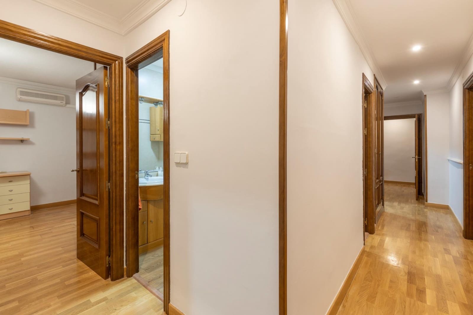 3 bedroom Flat for sale in Granada city - € 340,000 (Ref: 10041326)
