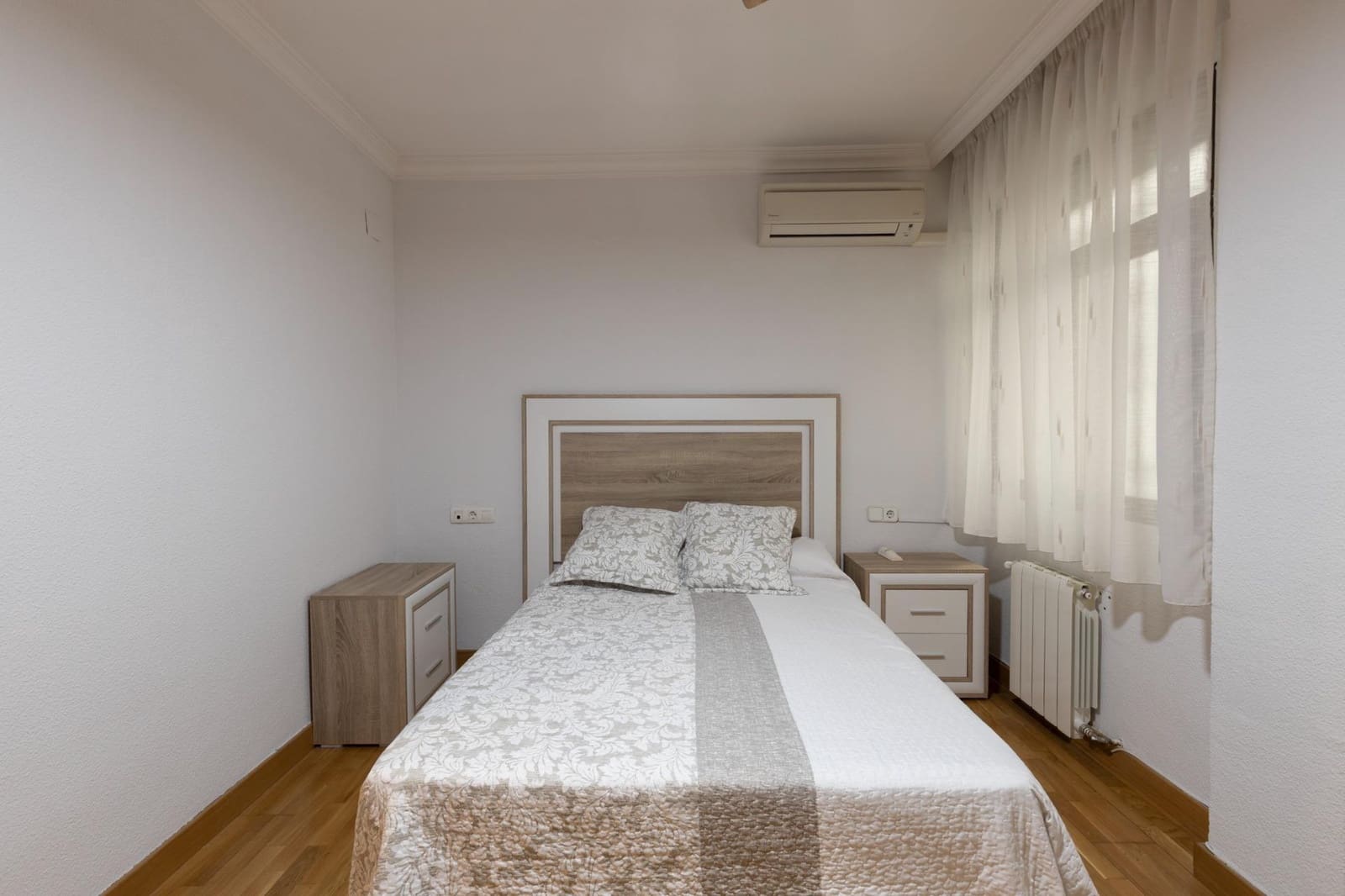 3 bedroom Flat for sale in Granada city - € 340,000 (Ref: 10041326)