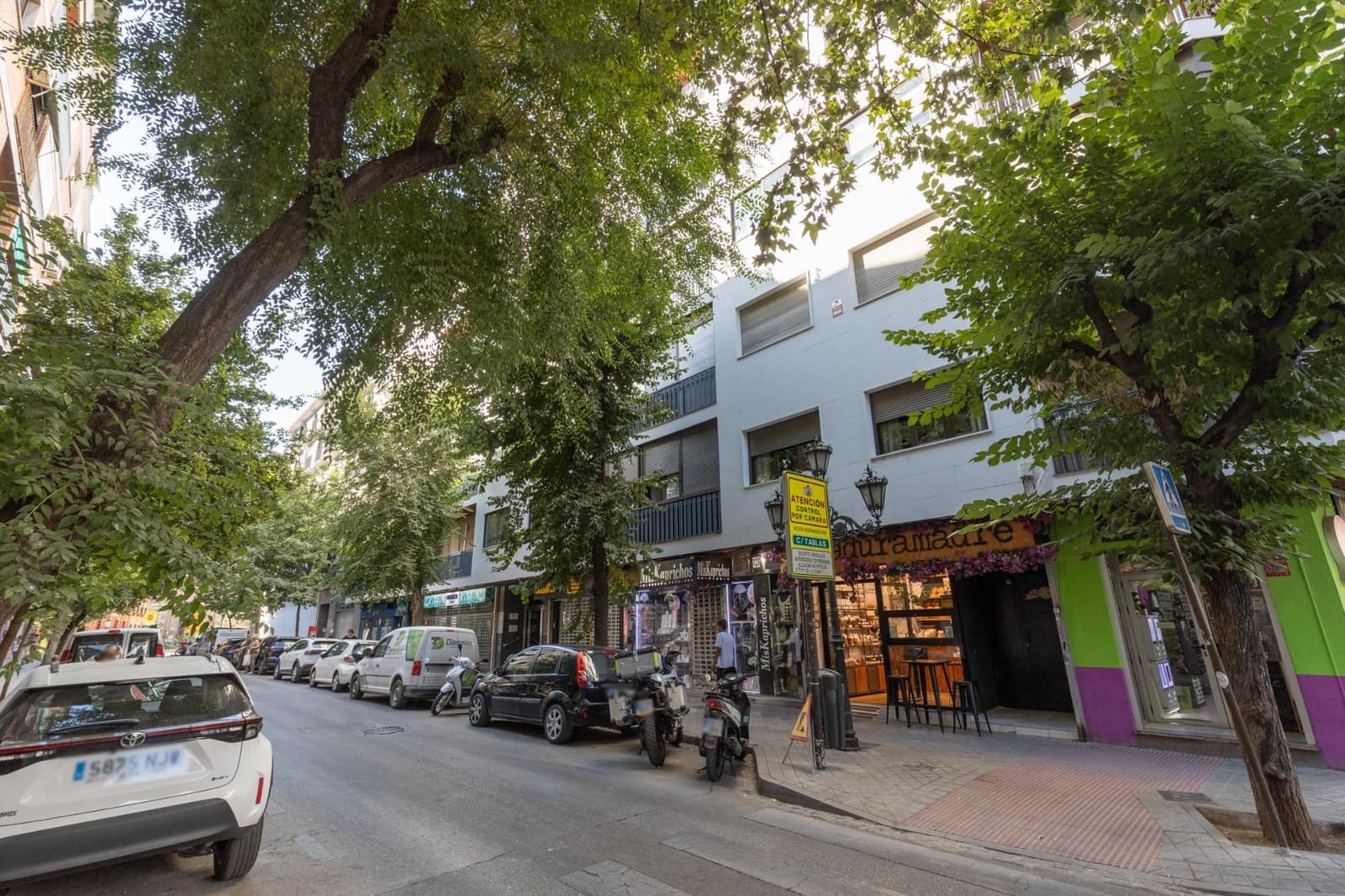 3 bedroom Flat for sale in Granada city - € 340,000 (Ref: 10041326)