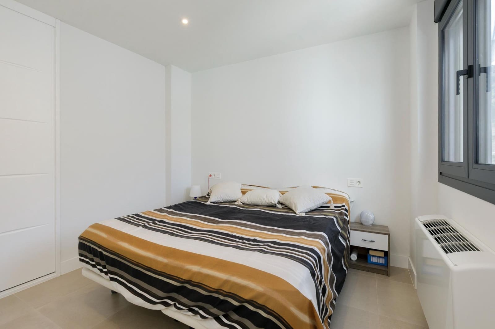 4 chambre Villa/Maison à vendre à Dilar avec piscine garage - 365 000 € (Ref: 10041327)