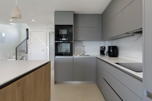 4 chambre Villa/Maison à vendre à Dílar avec piscine garage - 365 000 € (Ref: 10041327)