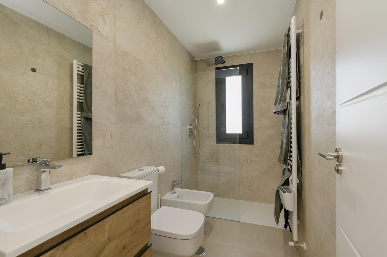 4 chambre Villa/Maison à vendre à Dilar avec piscine garage - 365 000 € (Ref: 10041327)