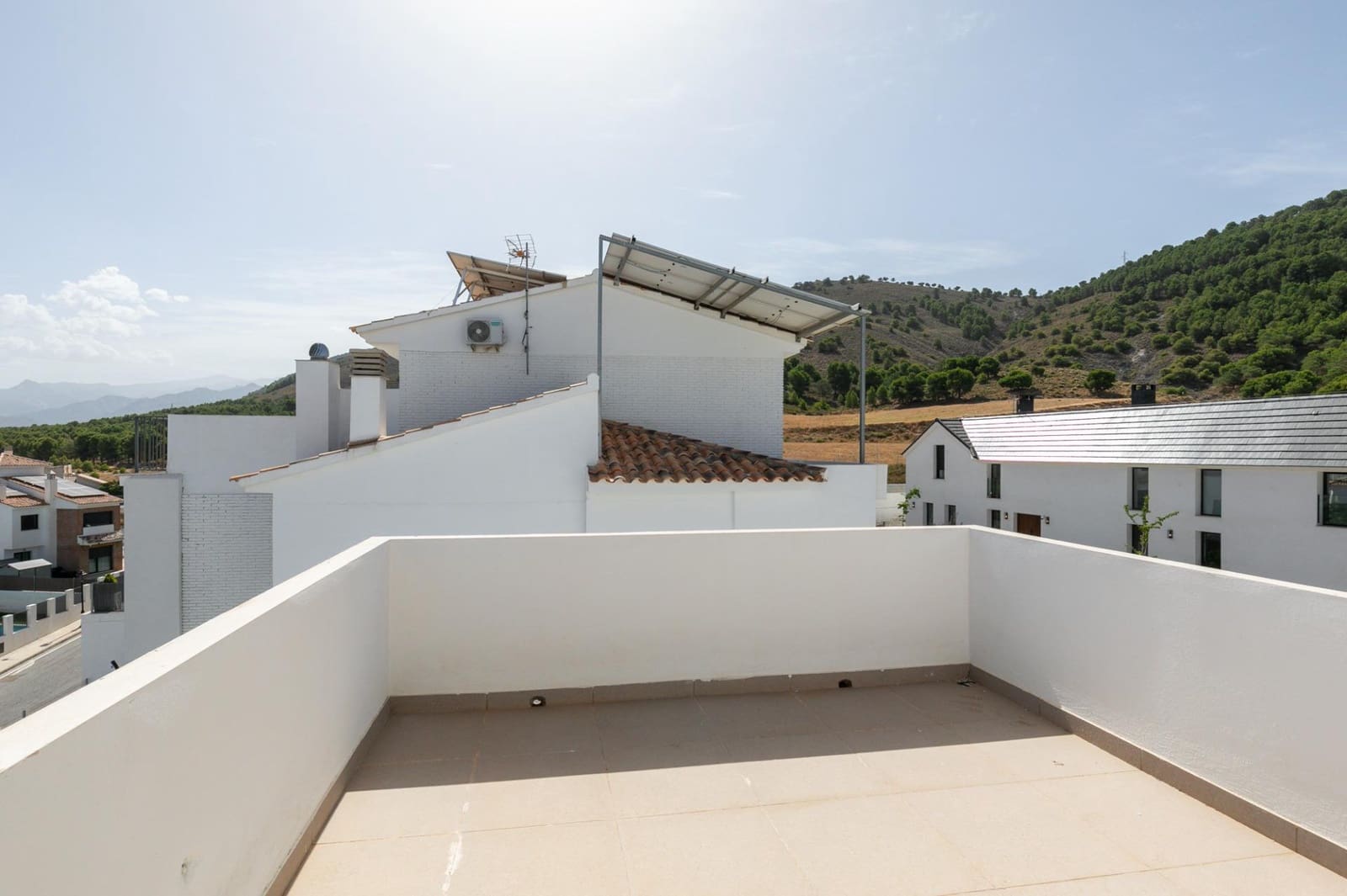 4 chambre Villa/Maison à vendre à Dilar avec piscine garage - 365 000 € (Ref: 10041327)