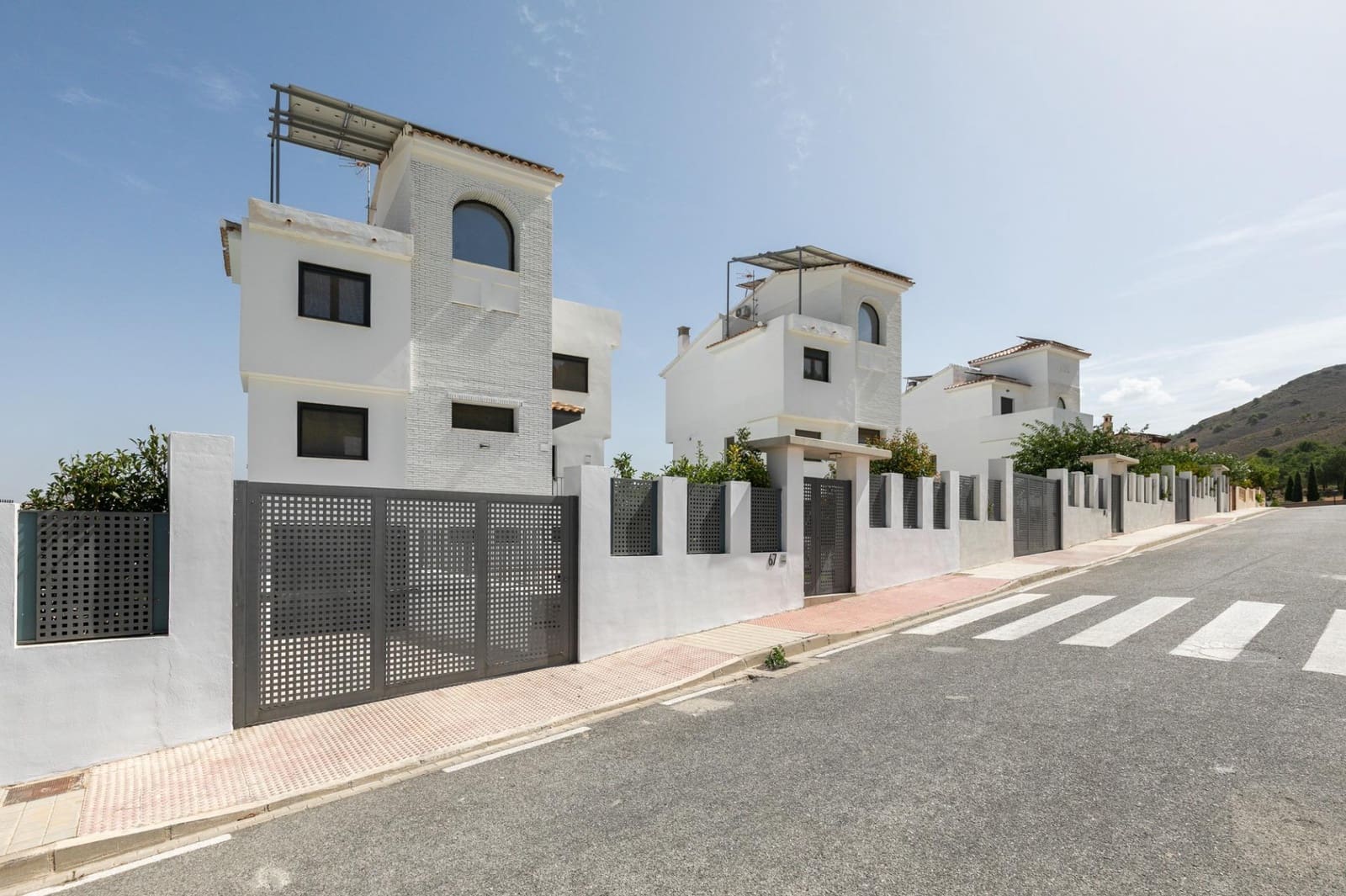 4 chambre Villa/Maison à vendre à Dilar avec piscine garage - 365 000 € (Ref: 10041327)