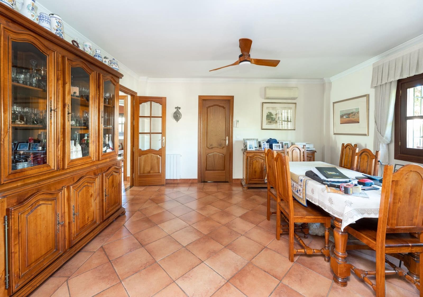 5 sypialnia Willa na sprzedaż w Cajar z basenem garażem - 495 000 € (Ref: 10041328)