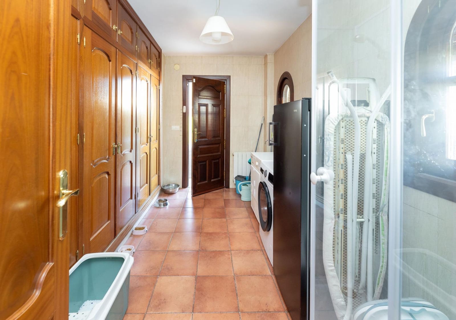5 sypialnia Willa na sprzedaż w Cajar z basenem garażem - 495 000 € (Ref: 10041328)