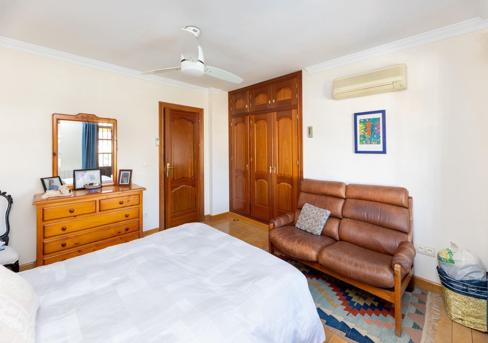 5 sypialnia Willa na sprzedaż w Cajar z basenem garażem - 495 000 € (Ref: 10041328)