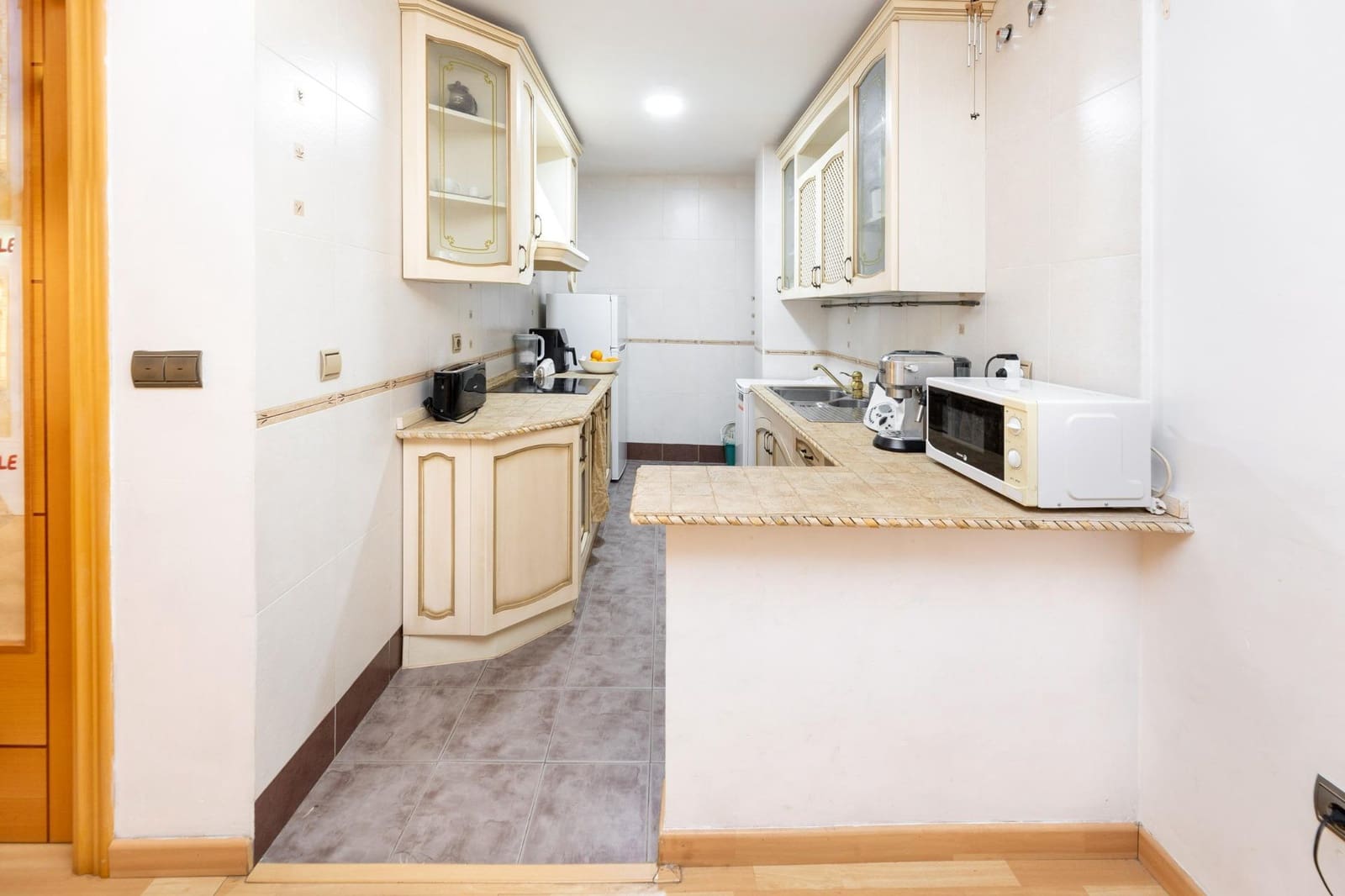 1 Zimmer Apartment zu verkaufen in Granada Stadt - 195.000 € (Ref: 10045255)