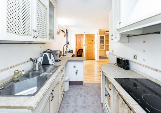 1 Zimmer Apartment zu verkaufen in Granada Stadt - 195.000 € (Ref: 10045255)