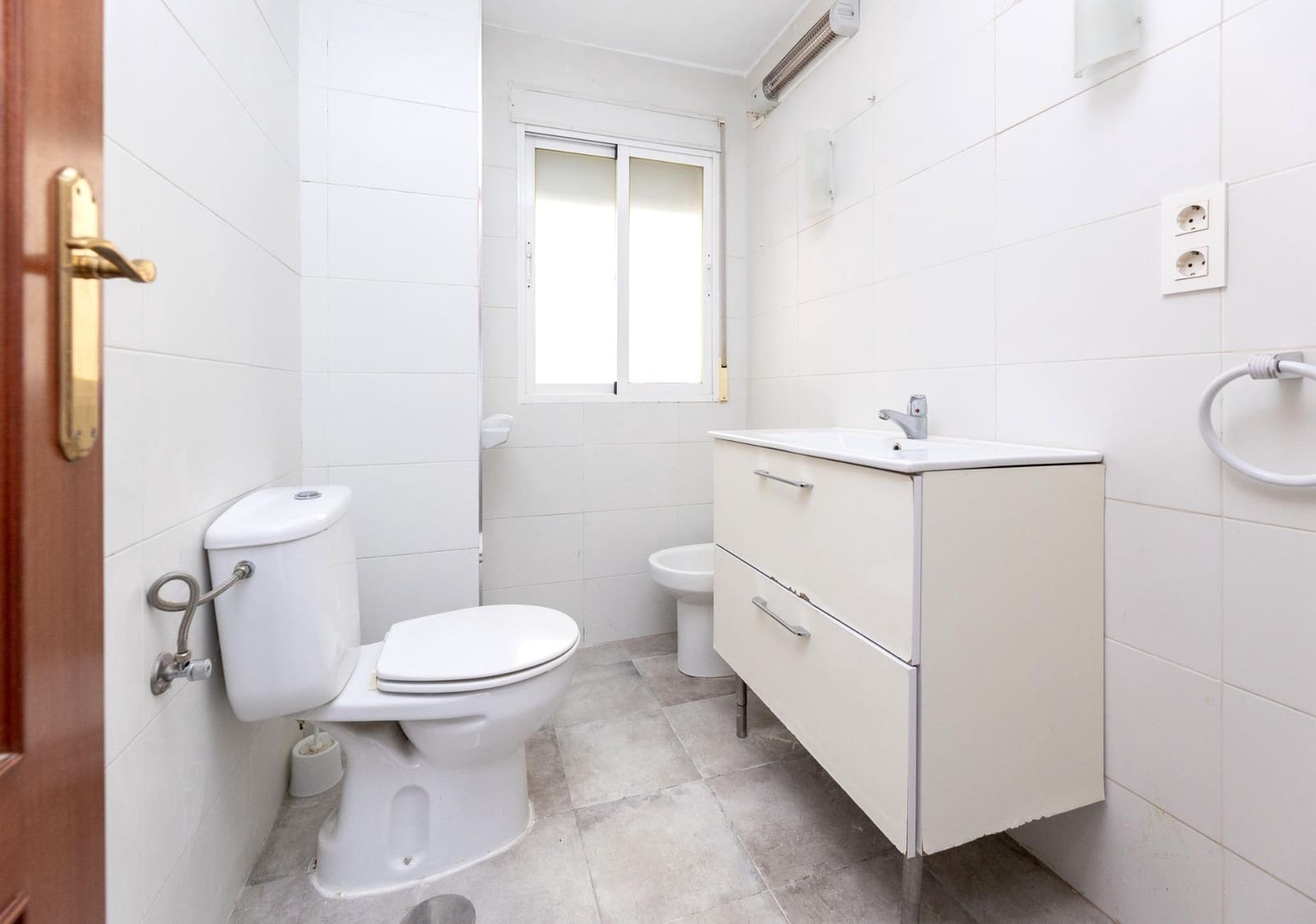 3 bedroom Flat for sale in Granada city - € 260,000 (Ref: 10047552)