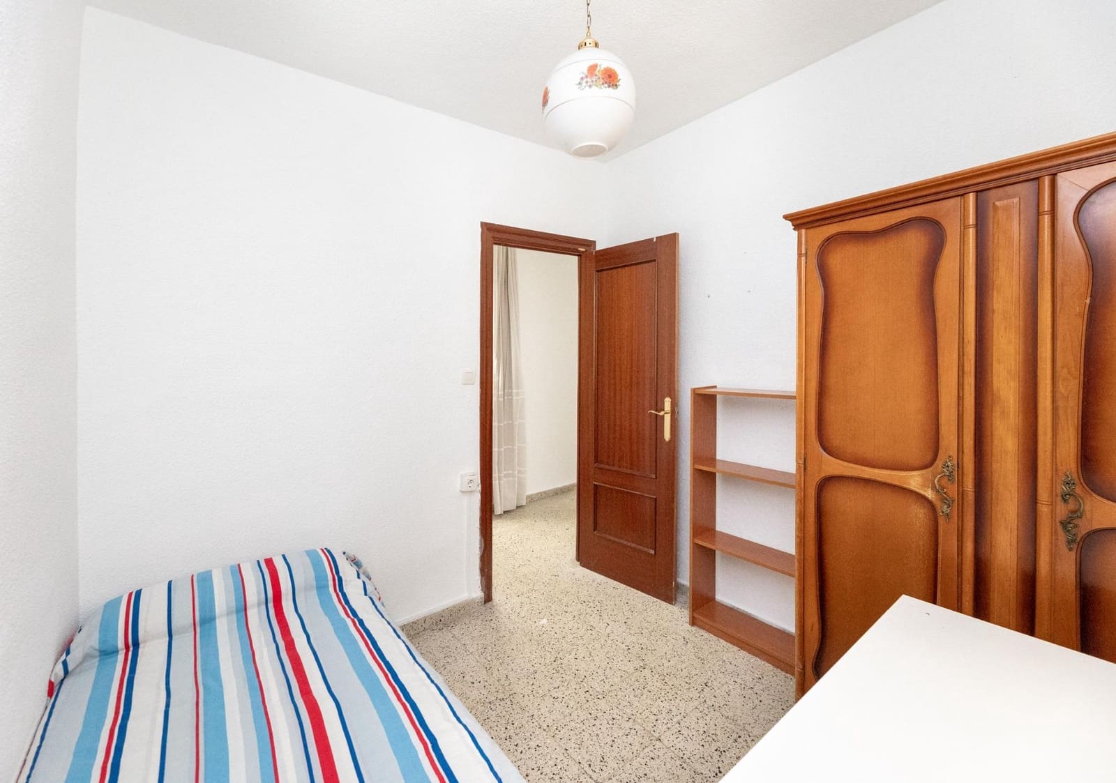 3 bedroom Flat for sale in Granada city - € 260,000 (Ref: 10047552)