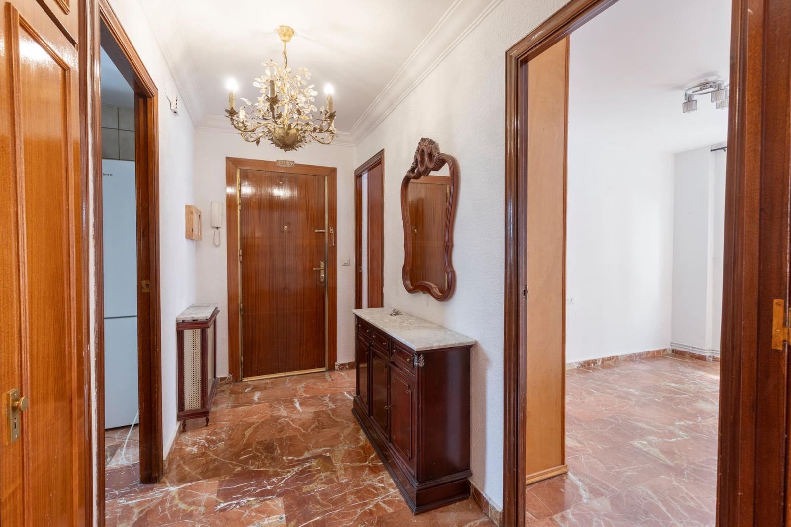 3 bedroom Flat for sale in Granada city - € 290,000 (Ref: 10047553)