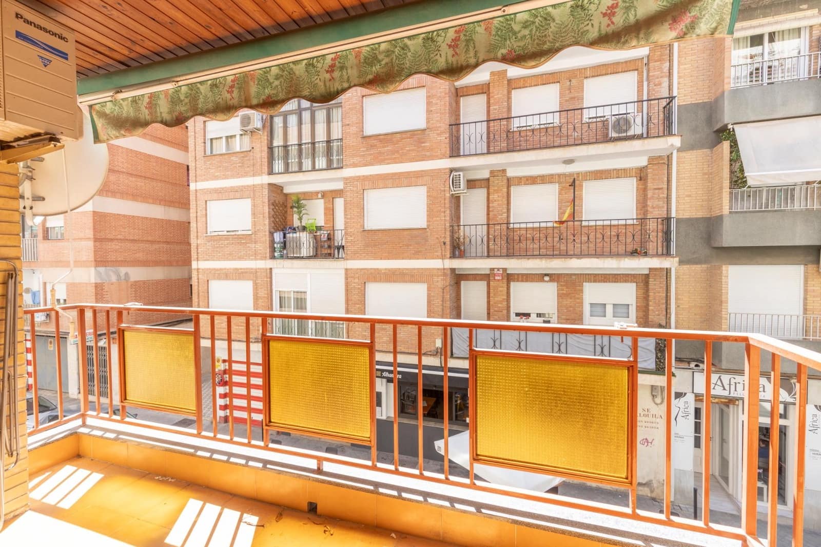 3 bedroom Flat for sale in Granada city - € 290,000 (Ref: 10047553)
