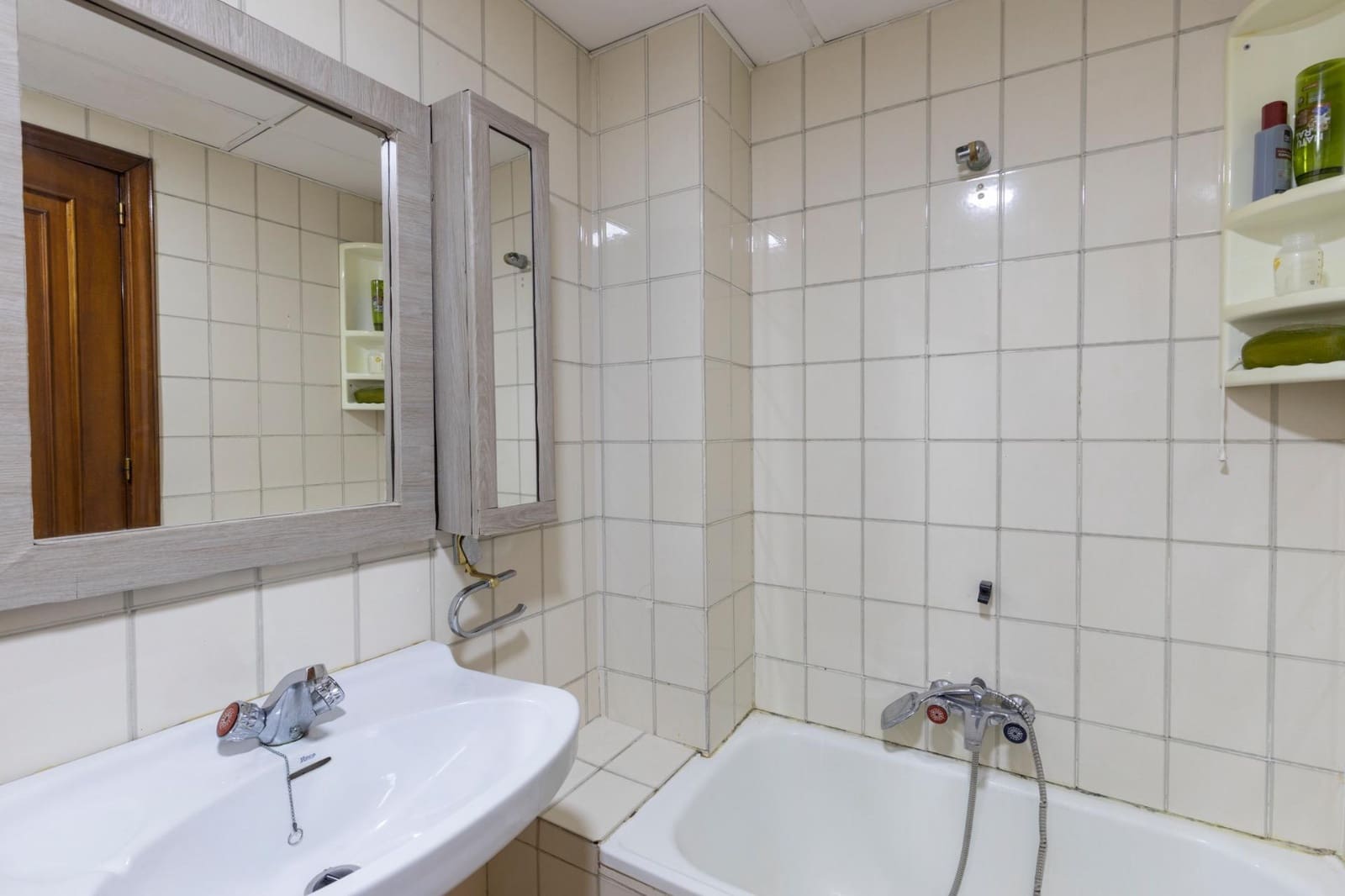 3 bedroom Flat for sale in Granada city - € 290,000 (Ref: 10047553)