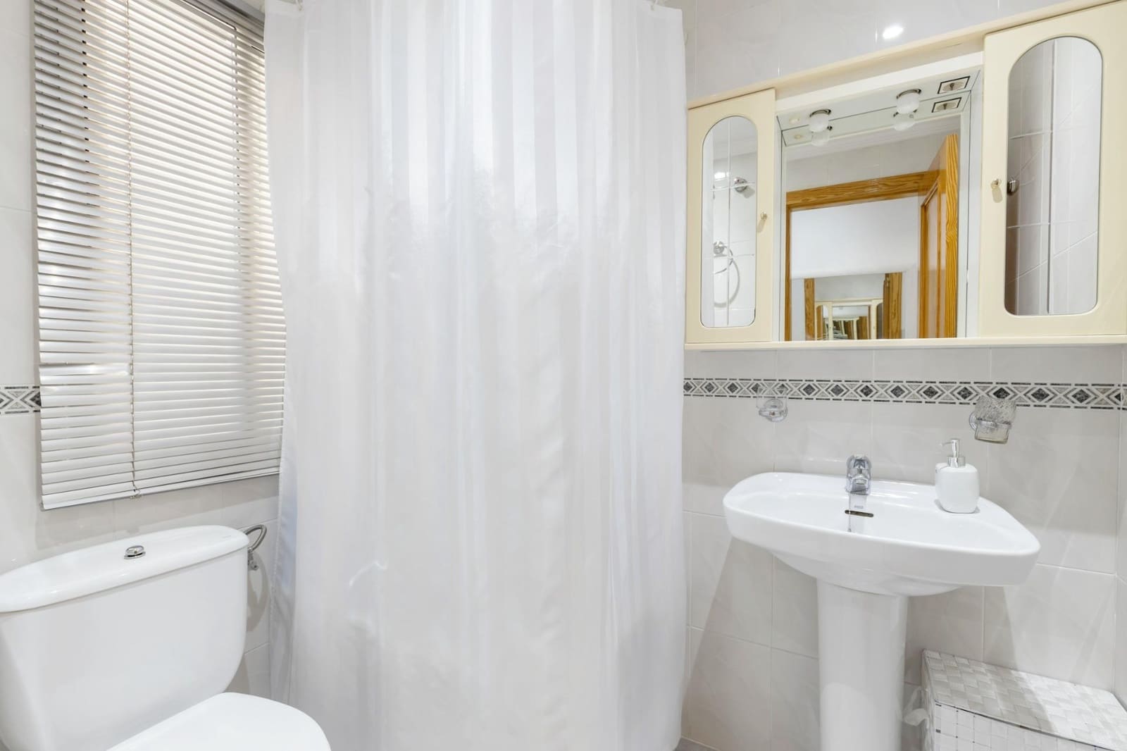 3 camera da letto Villetta a Schiera in vendita in Peligros - 254.900 € (Rif: 10049562)