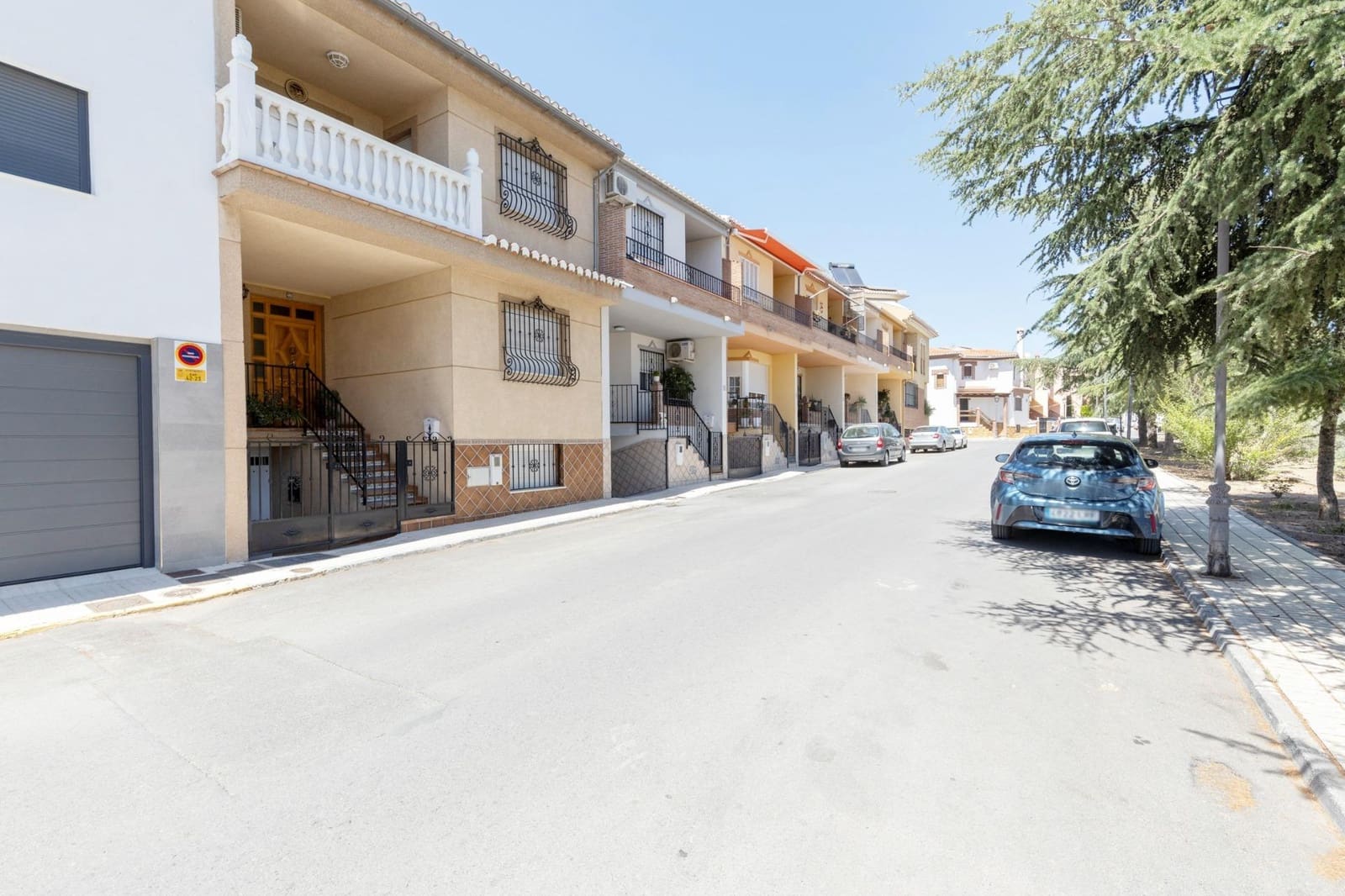 3 camera da letto Villetta a Schiera in vendita in Peligros - 254.900 € (Rif: 10049562)
