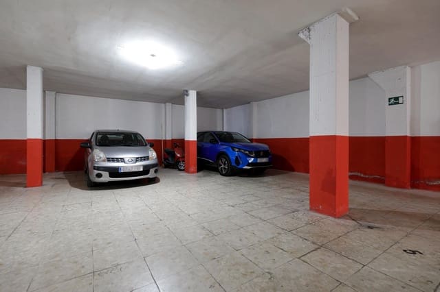 Kaupallinen myytävänä paikassa Carretera de la Sierra, Granada kaupunki - 200 000 € (Ref: 10049563)