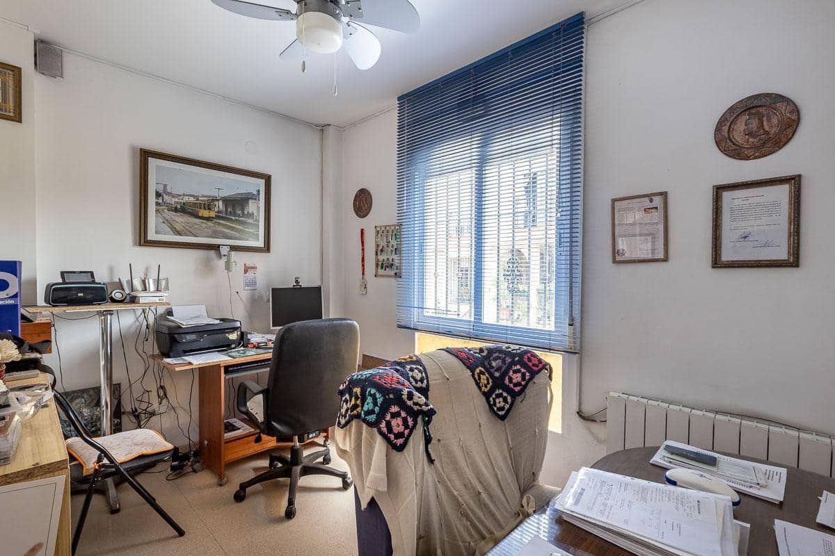 5 bedroom Semi-detached Villa for sale in Alhendin with garage - € 260,000 (Ref: 10055539)