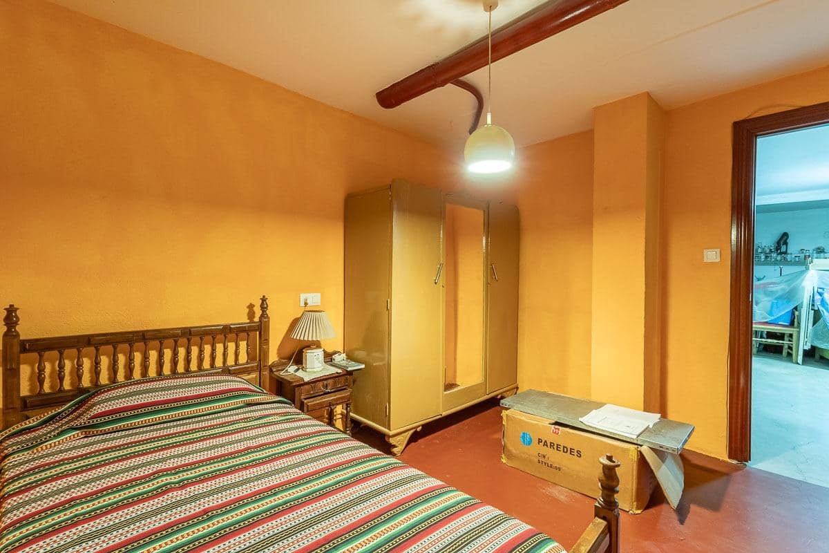 5 bedroom Semi-detached Villa for sale in Alhendin with garage - € 260,000 (Ref: 10055539)