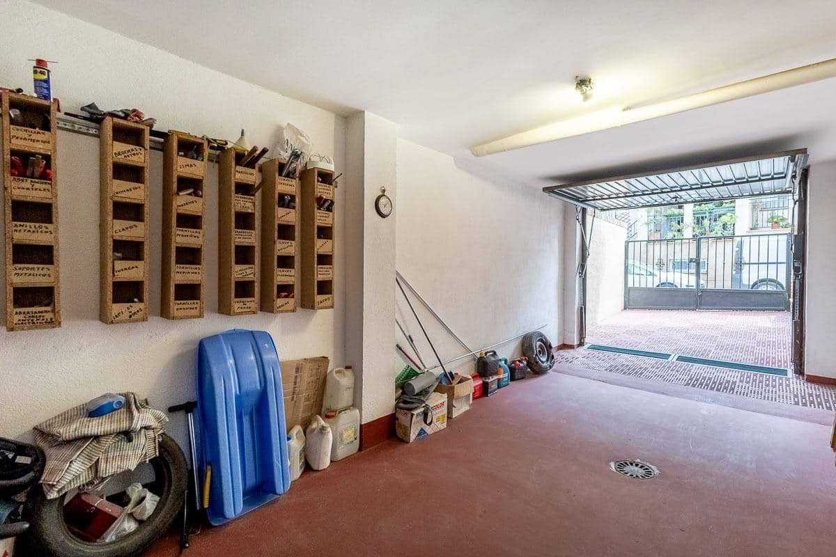 5 bedroom Semi-detached Villa for sale in Alhendin with garage - € 260,000 (Ref: 10055539)