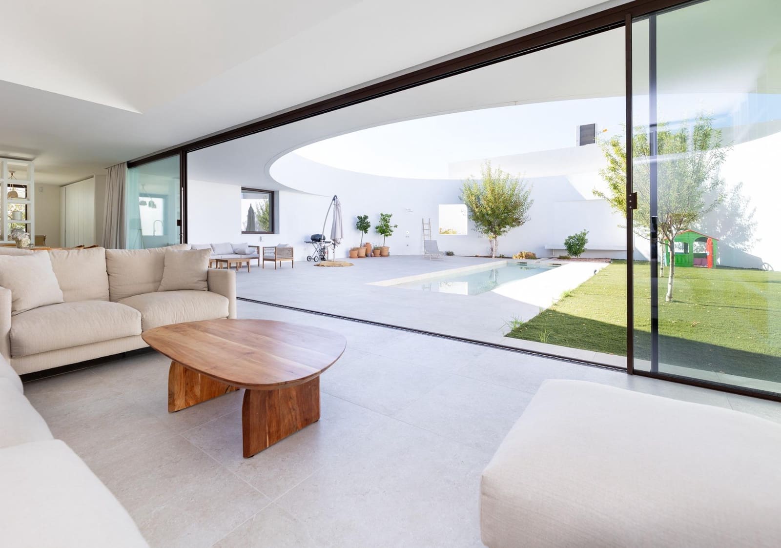 4 soveværelse Villa til salg i Albolote med swimmingpool garage - € 890.000 (Ref: 10055541)