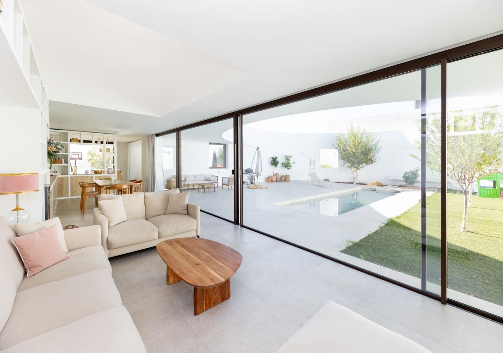 4 soveværelse Villa til salg i Albolote med swimmingpool garage - € 890.000 (Ref: 10055541)