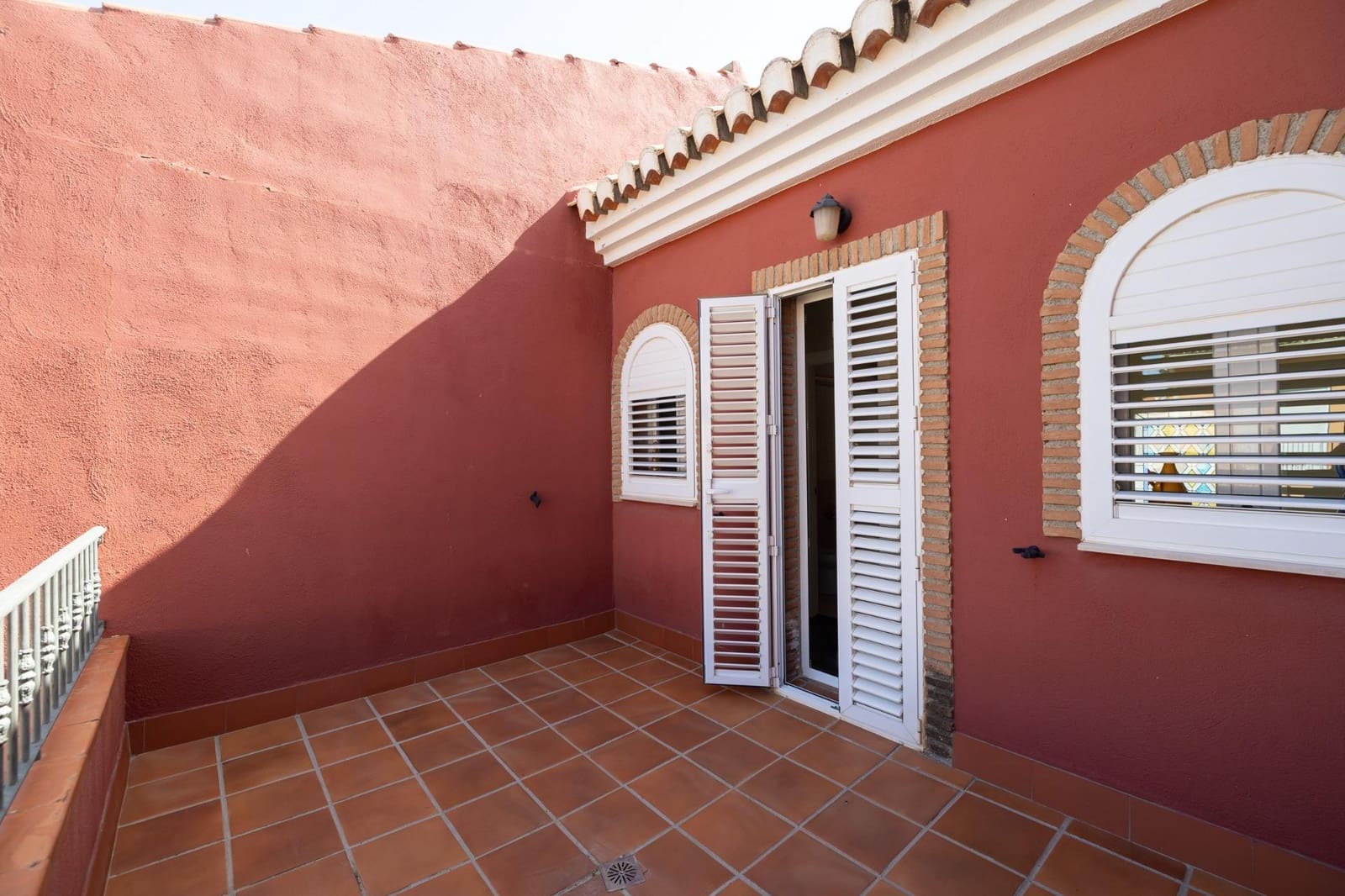 Chalet de 4 habitaciones en Ambroz en venta con garaje - 420.000 € (Ref: 10059433)