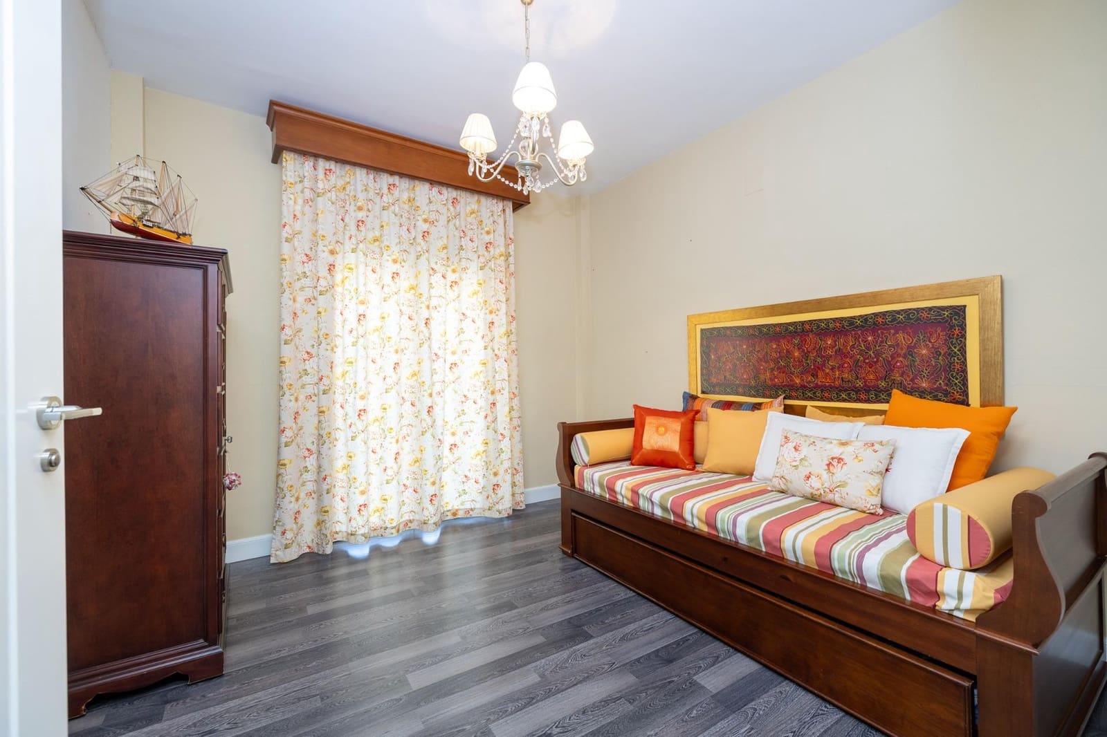Chalet de 4 habitaciones en Ambroz en venta con garaje - 420.000 € (Ref: 10059433)