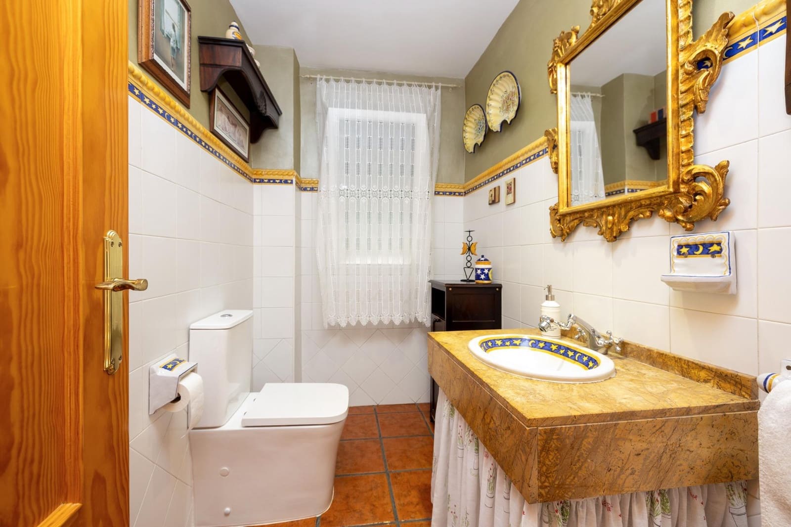 Chalet de 4 habitaciones en Ambroz en venta con garaje - 420.000 € (Ref: 10059433)
