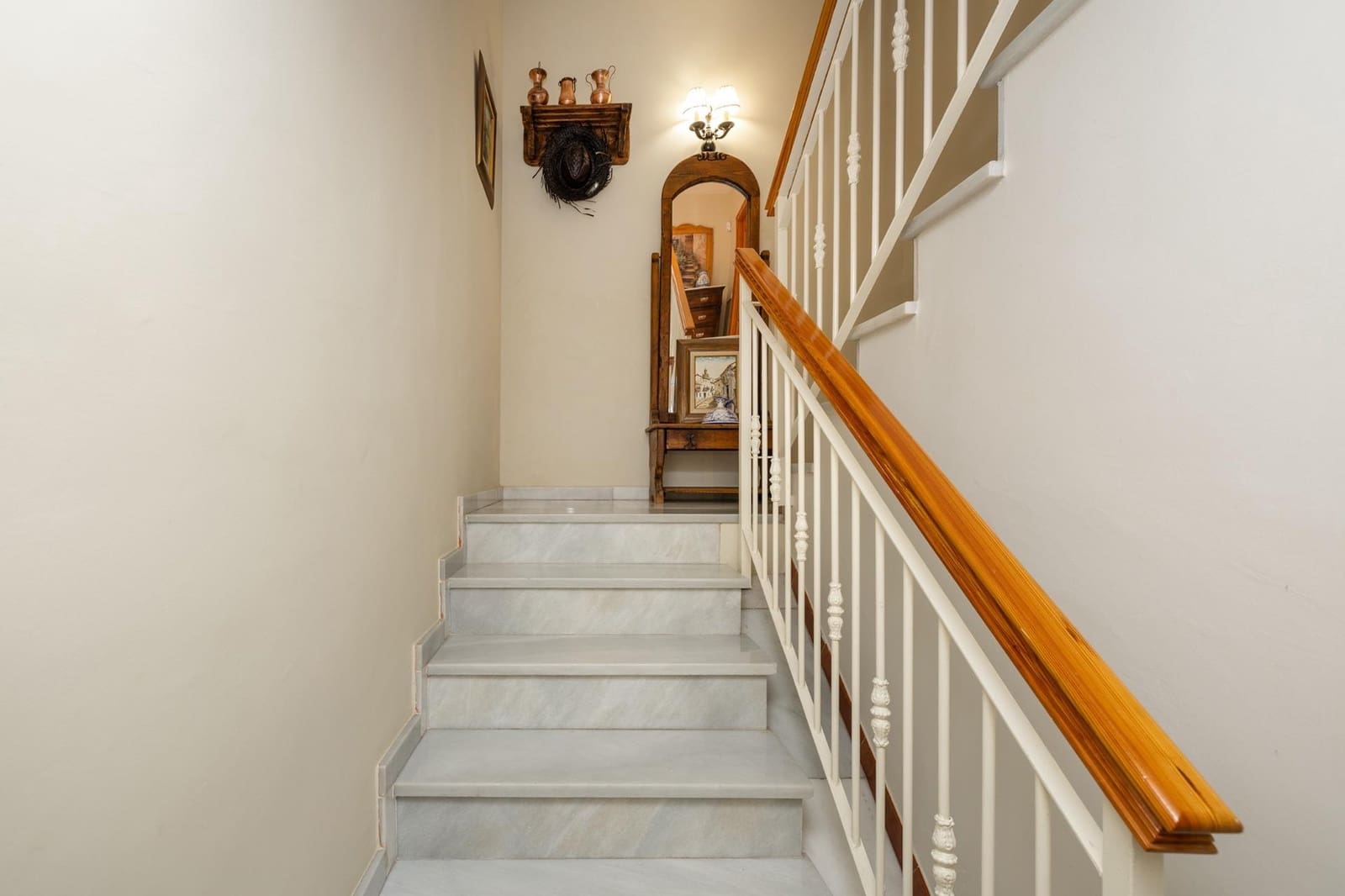 Chalet de 4 habitaciones en Ambroz en venta con garaje - 420.000 € (Ref: 10059433)
