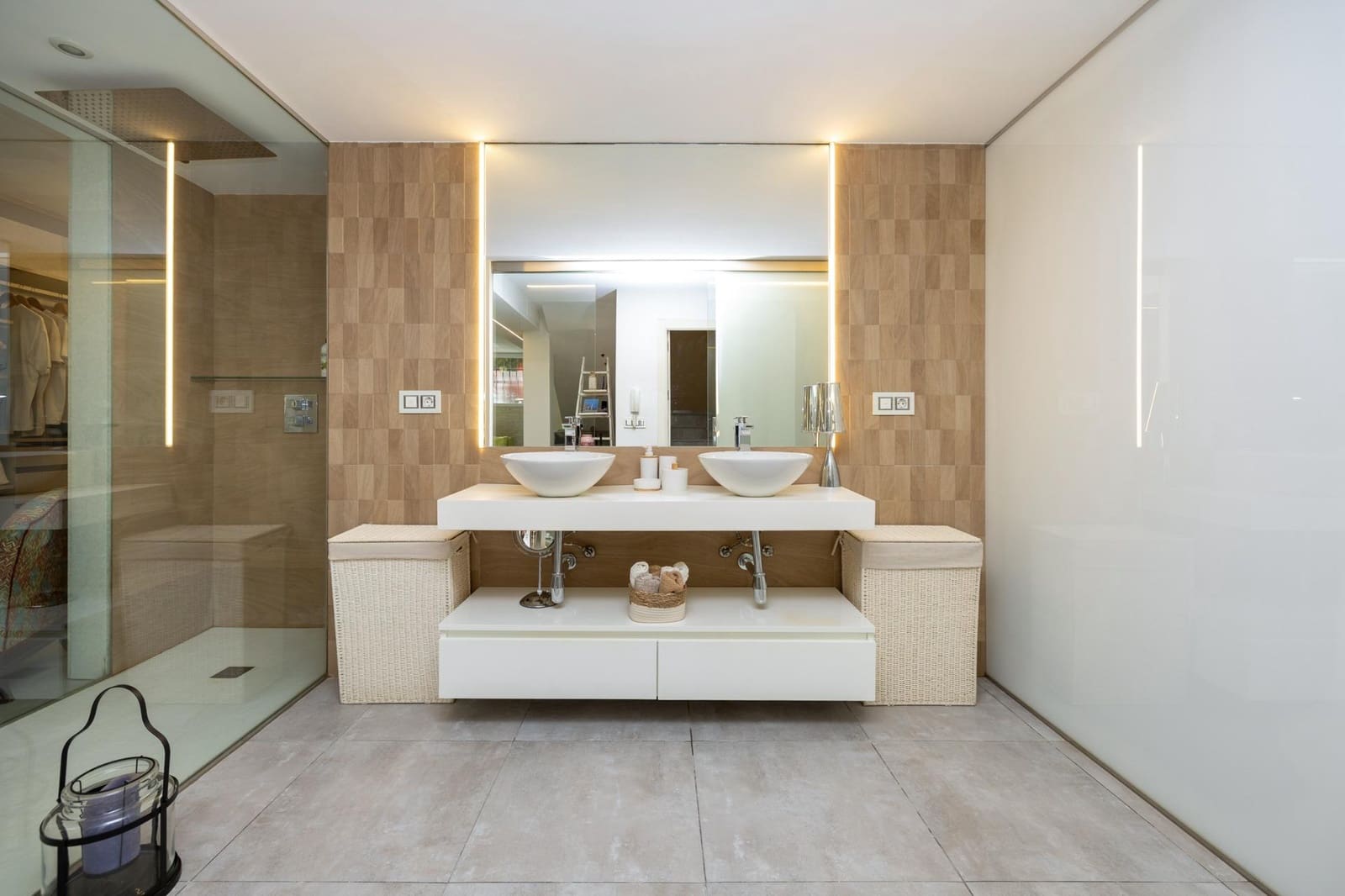 Chalet de 4 habitaciones en Ambroz en venta con garaje - 420.000 € (Ref: 10059433)
