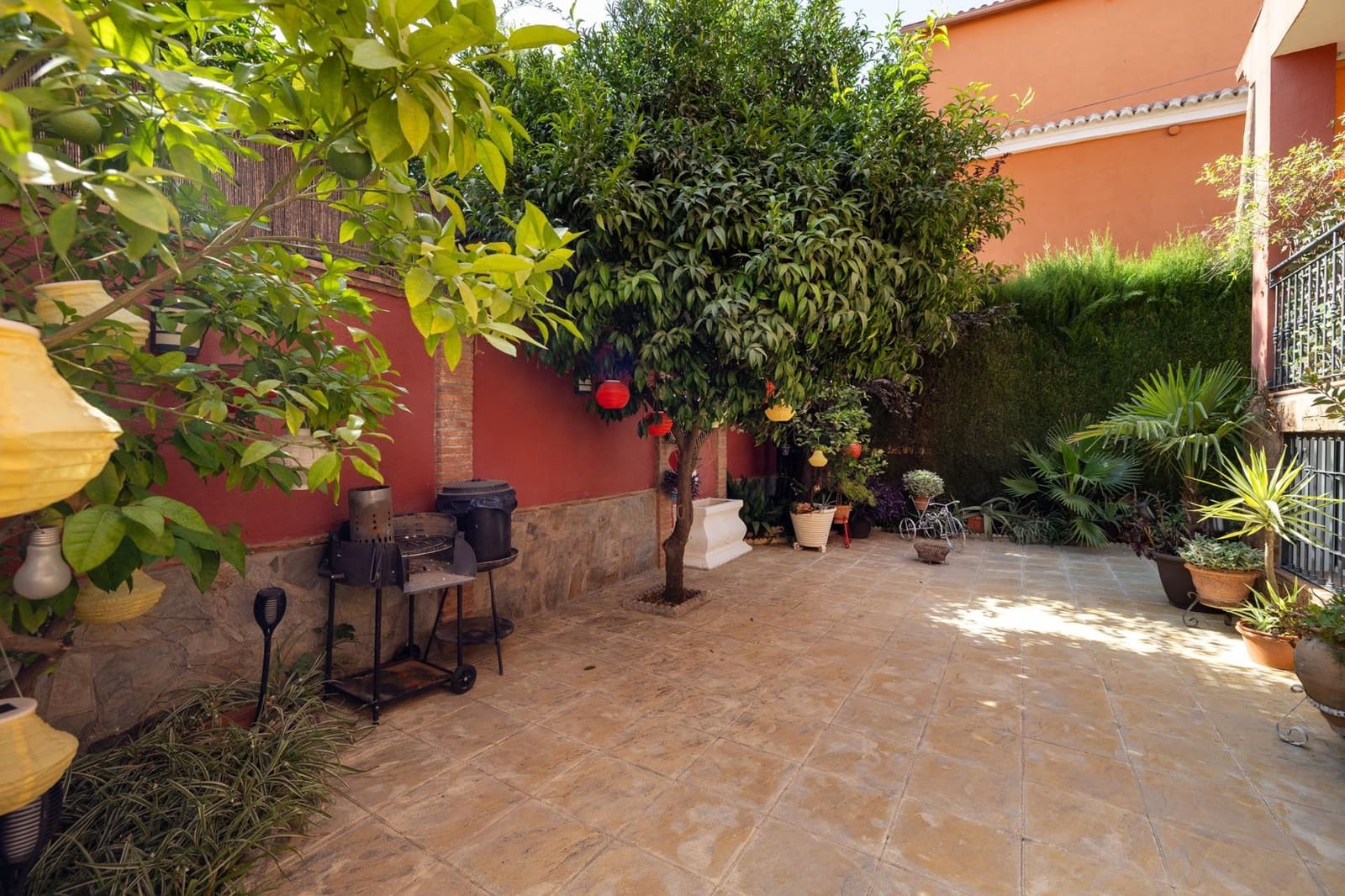 Chalet de 4 habitaciones en Ambroz en venta con garaje - 420.000 € (Ref: 10059433)