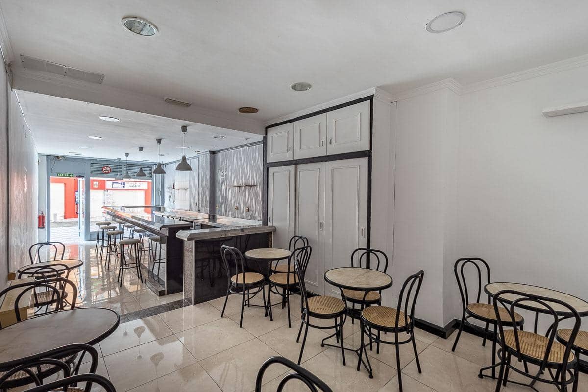 Gewerbe zu verkaufen in Granada Stadt - 89.000 € (Ref: 10059436)