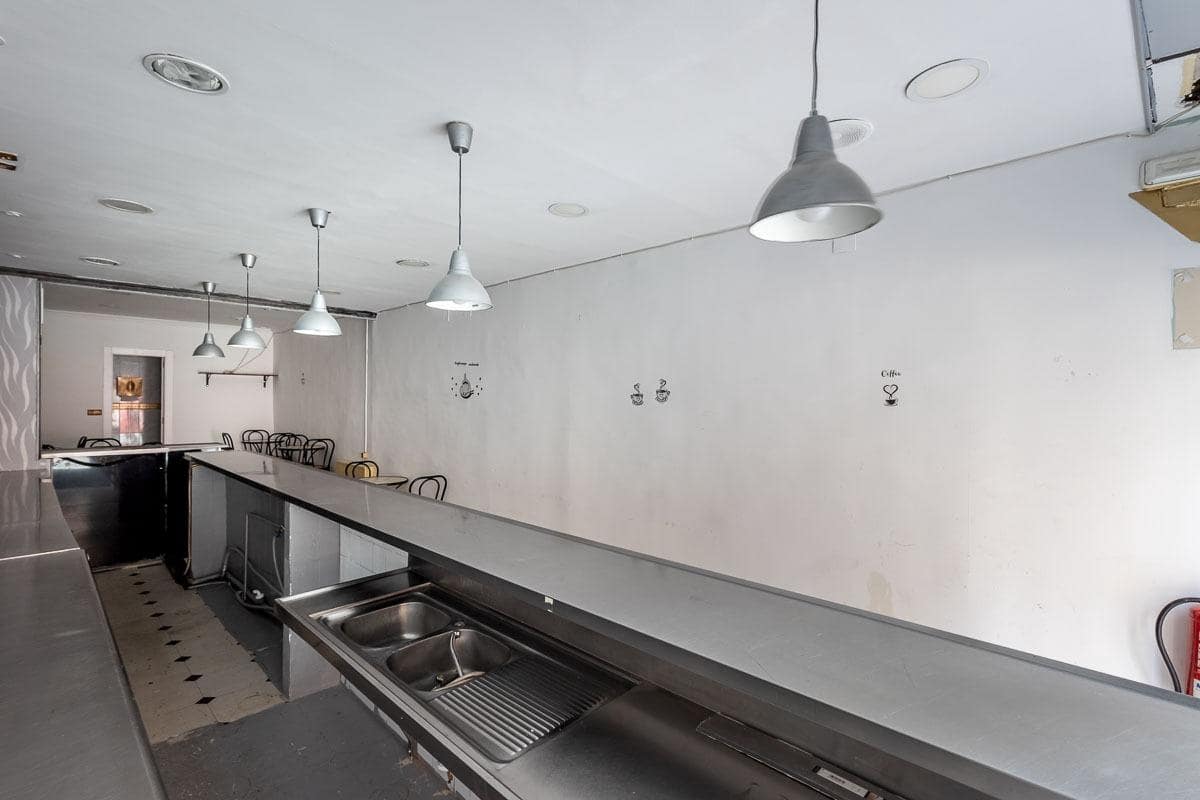 Gewerbe zu verkaufen in Granada Stadt - 89.000 € (Ref: 10059436)