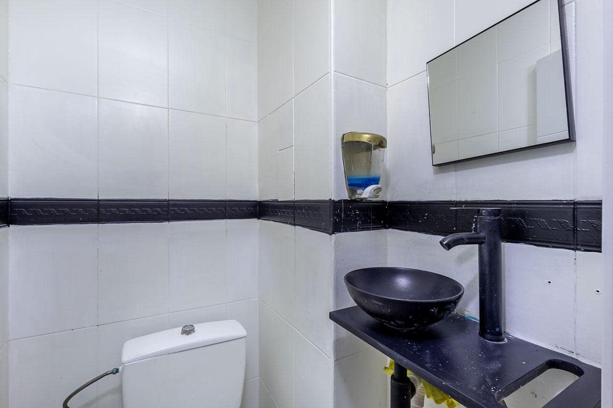 Gewerbe zu verkaufen in Granada Stadt - 89.000 € (Ref: 10059436)