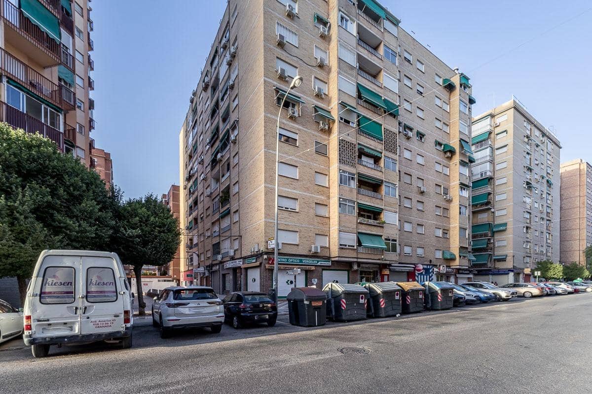 Gewerbe zu verkaufen in Granada Stadt - 89.000 € (Ref: 10059436)