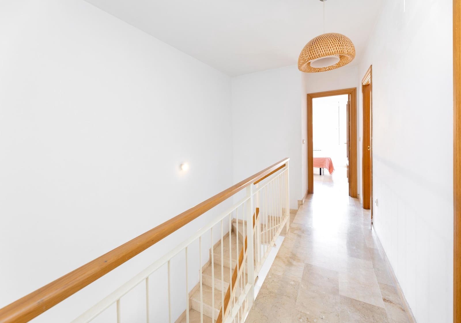 Adosado de 3 habitaciones en Granada ciudad en venta con piscina garaje - 390.000 € (Ref: 10059437)